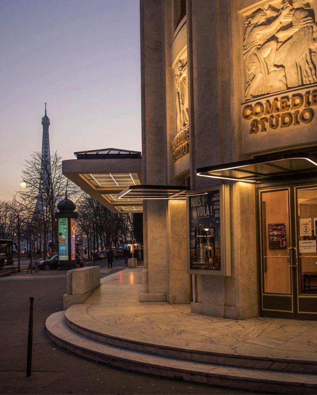 Théâtre des Champs Elysées nuit